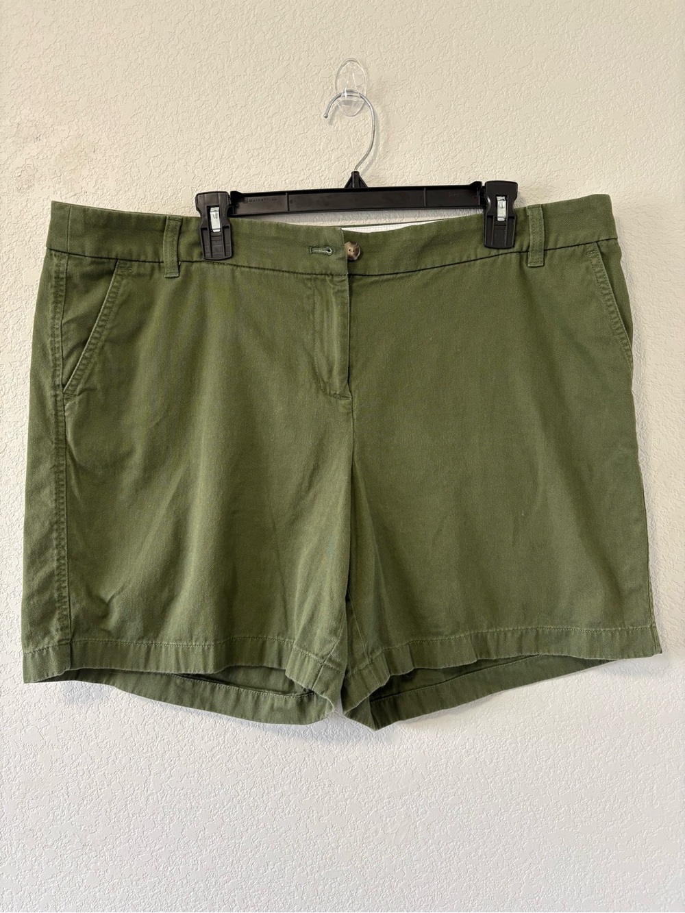 J. Crew Womens Size 16 Olive Green Chino Shorts 100% Cotton Casual - Picture 1 of 9